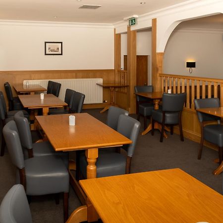 Station Hotel Ellon Esterno foto