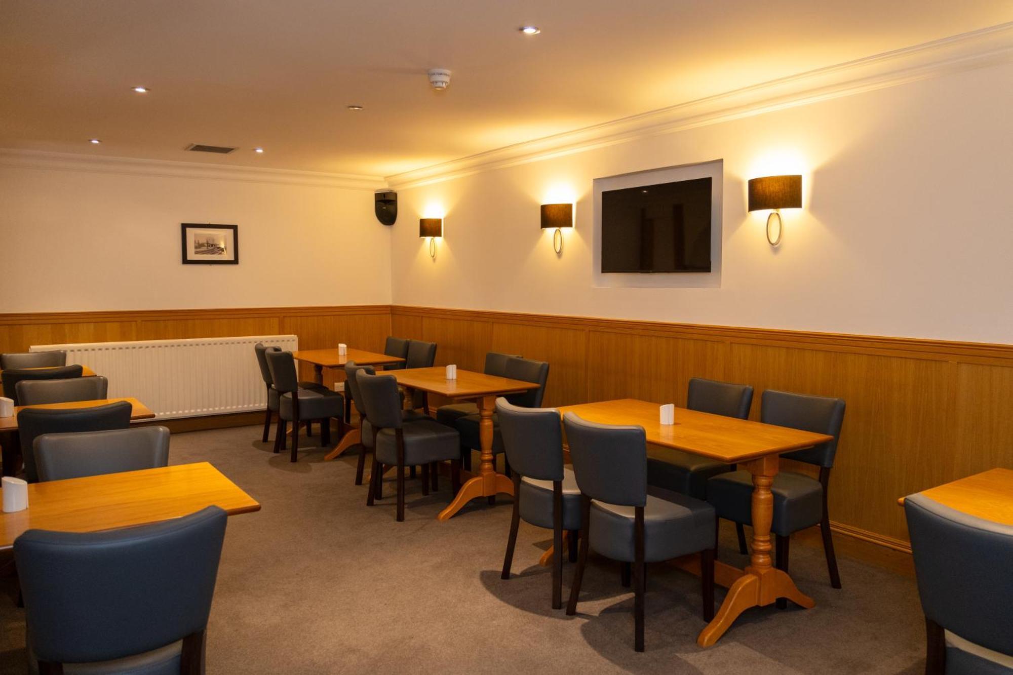 Station Hotel Ellon Esterno foto