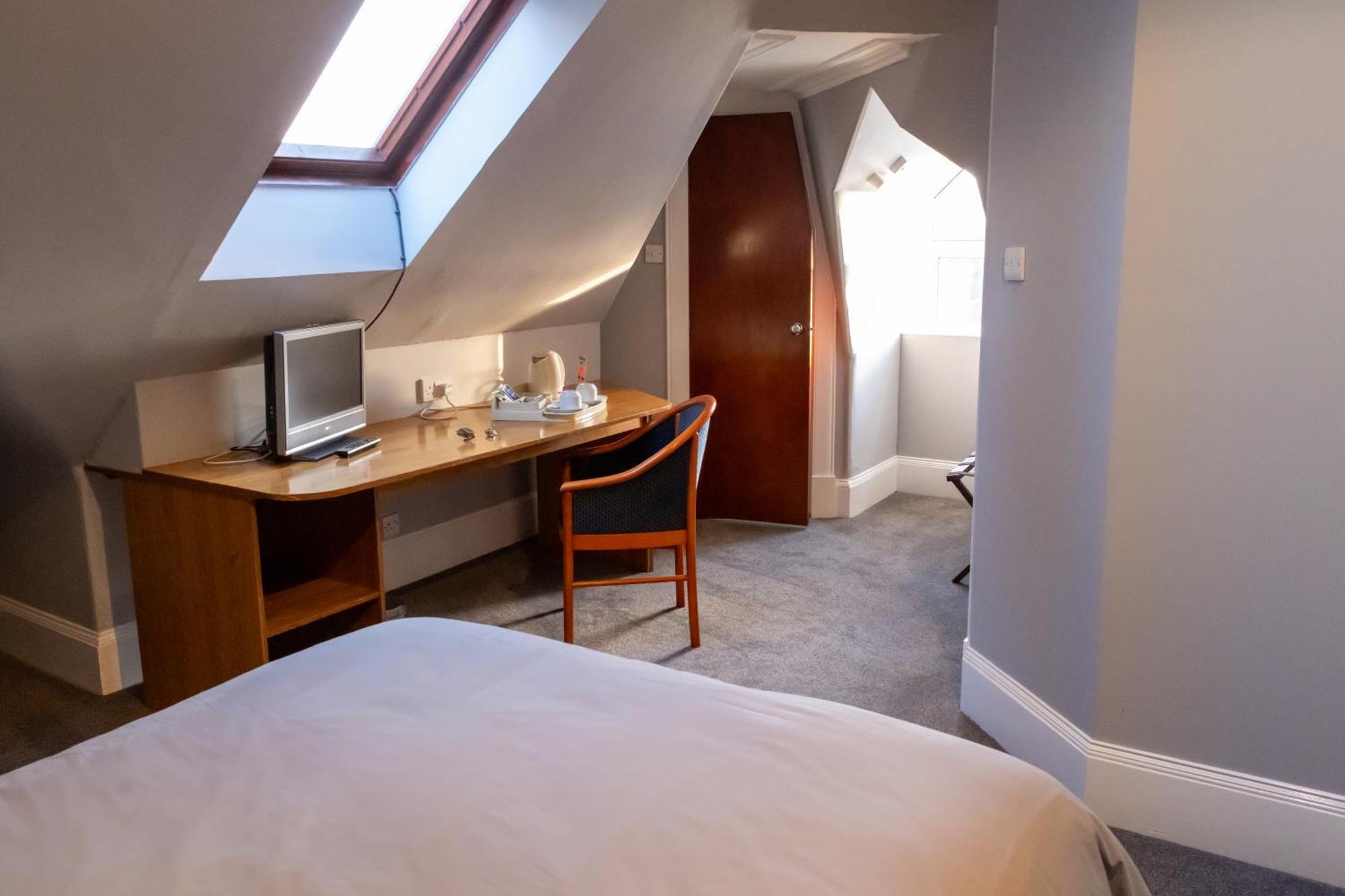 Station Hotel Ellon Esterno foto