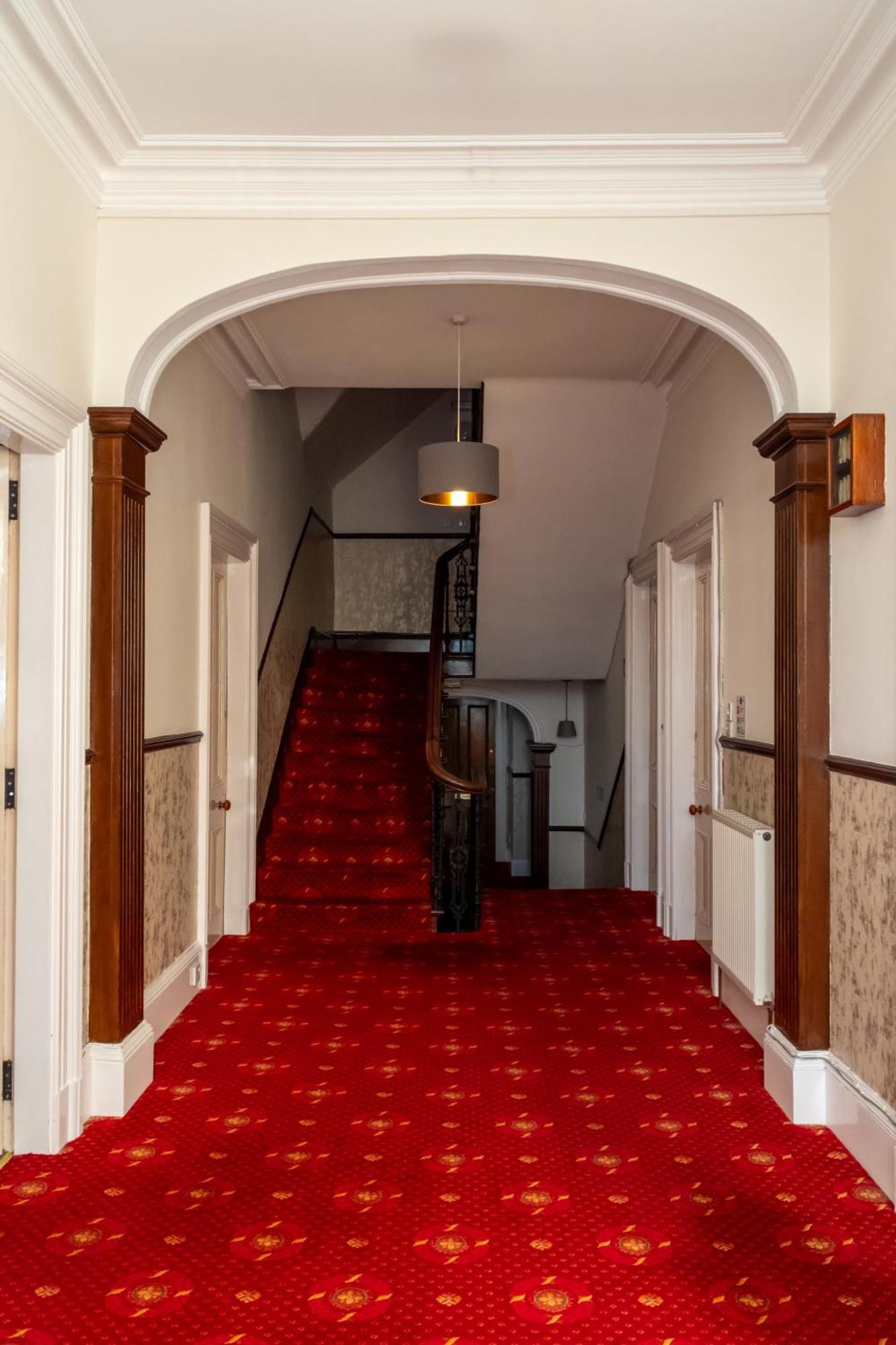 Station Hotel Ellon Esterno foto