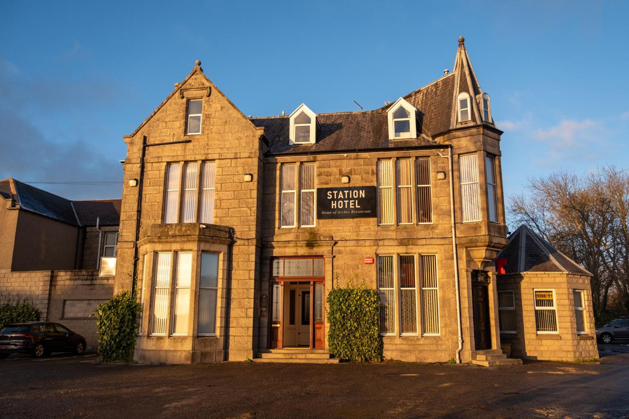 Station Hotel Ellon Esterno foto