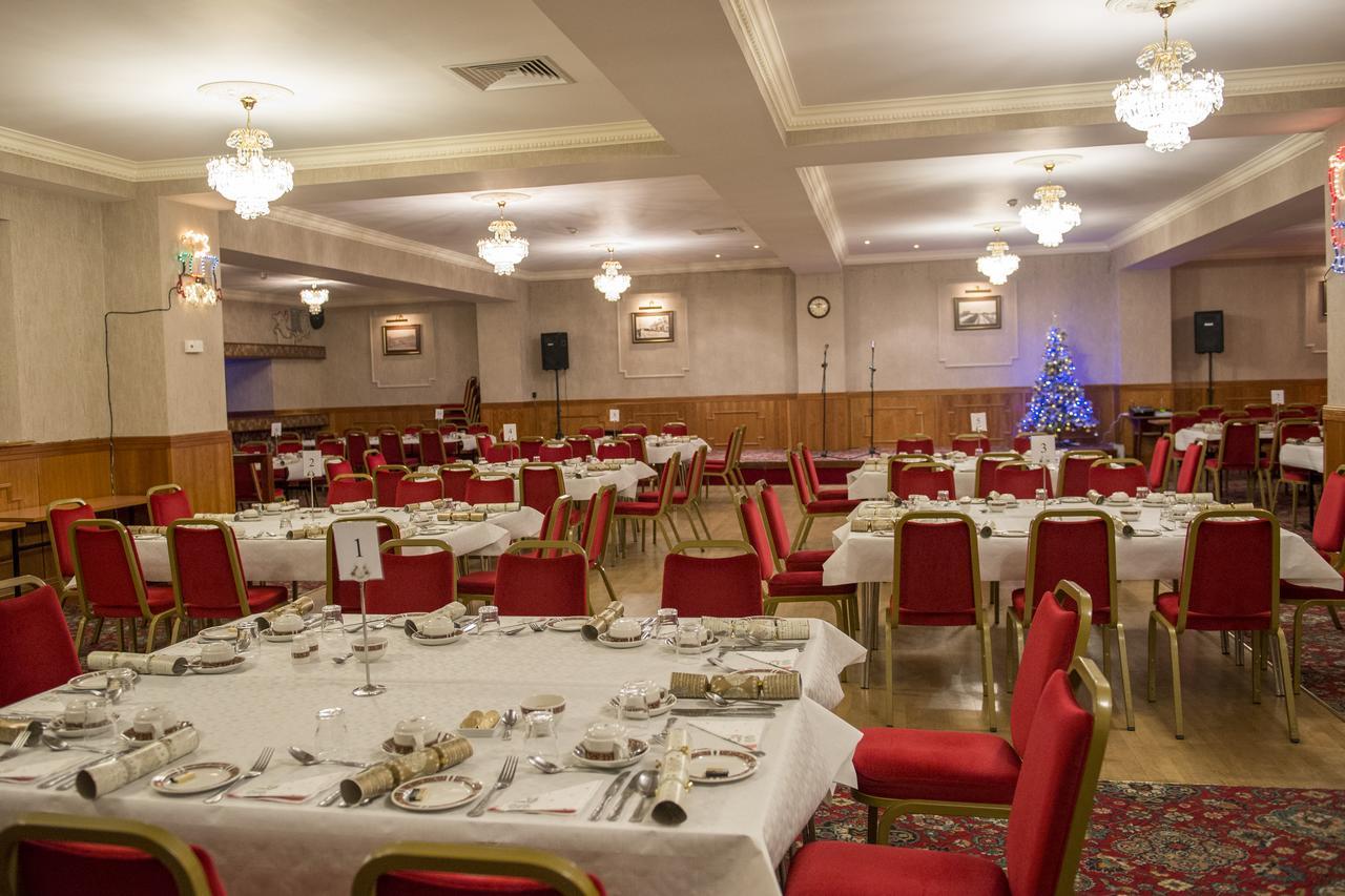 Station Hotel Ellon Esterno foto