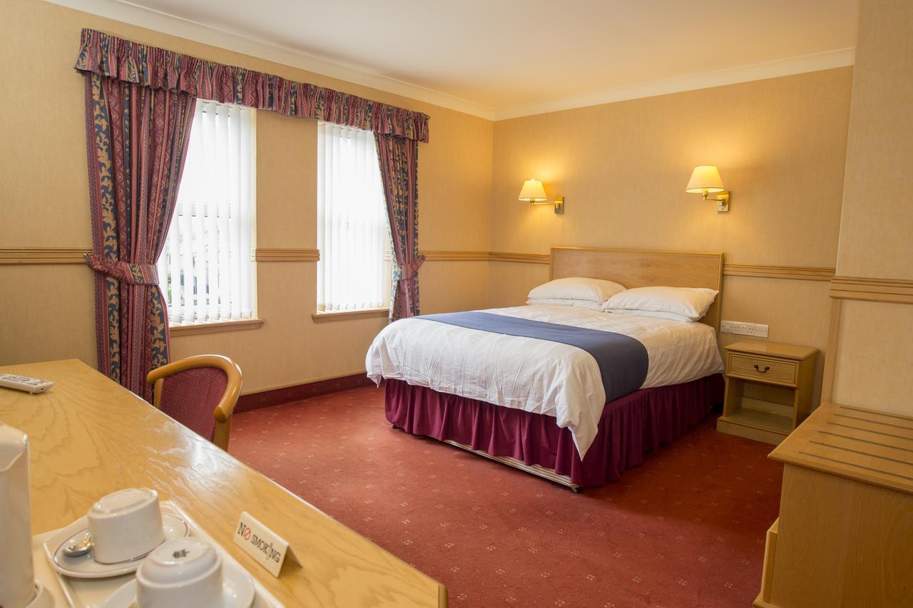 Station Hotel Ellon Esterno foto