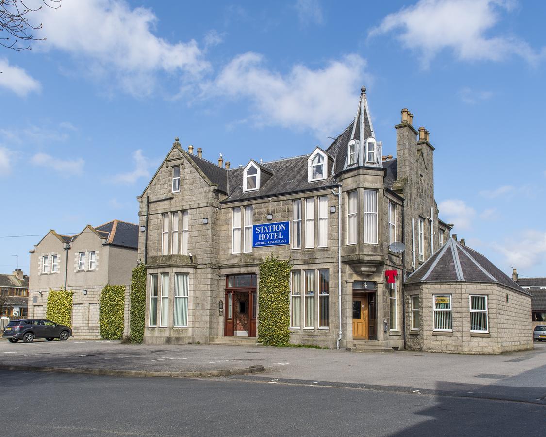 Station Hotel Ellon Esterno foto