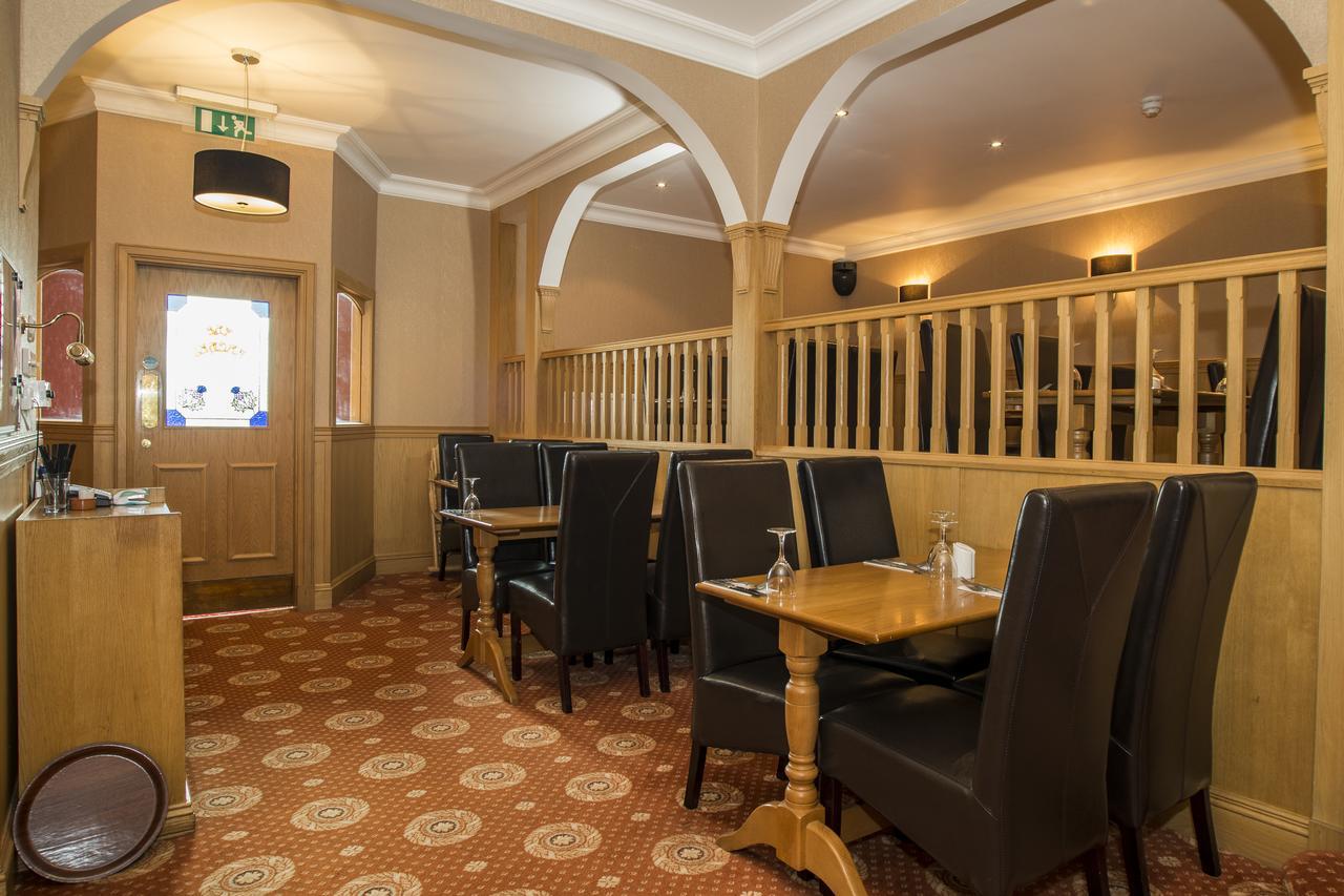 Station Hotel Ellon Esterno foto