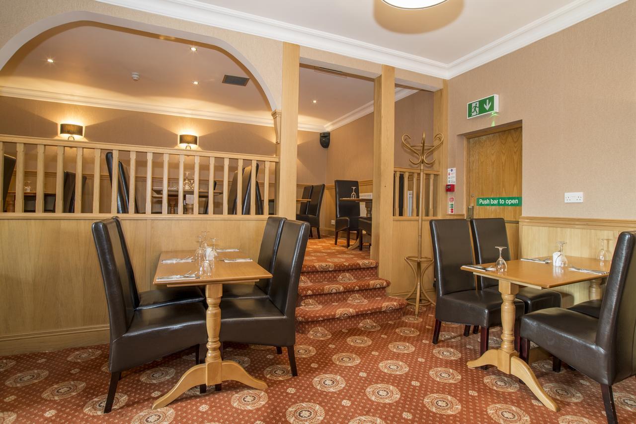 Station Hotel Ellon Esterno foto