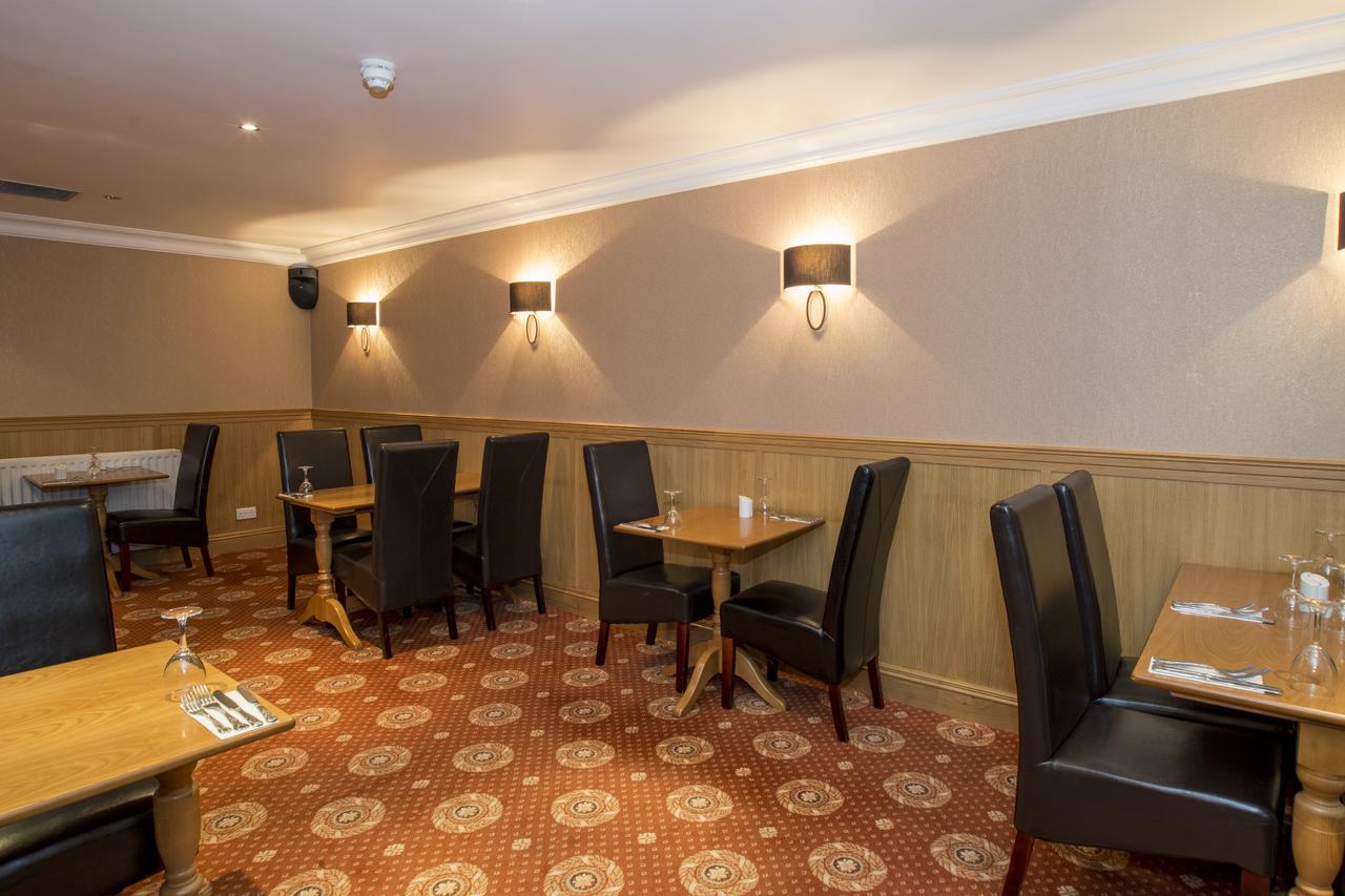 Station Hotel Ellon Esterno foto